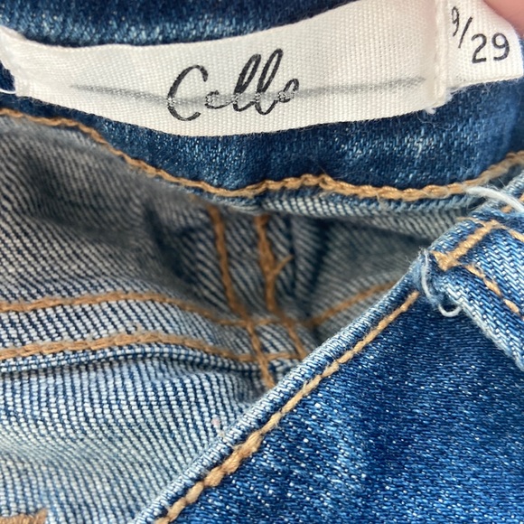 CELLO DISTRESSED DESTROYED RIPPED KNEES HIGH WAIST BLUE JEANS SZ 9 / 29 - Picture 3 of 14